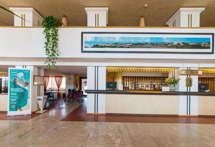 فندق Paradise Beach Resort