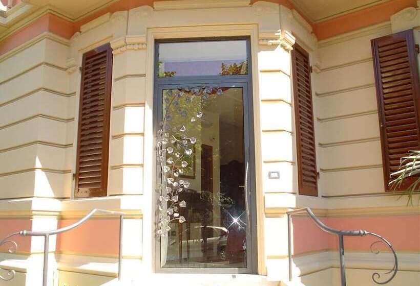 בית מלון כפרי Petit Chateau