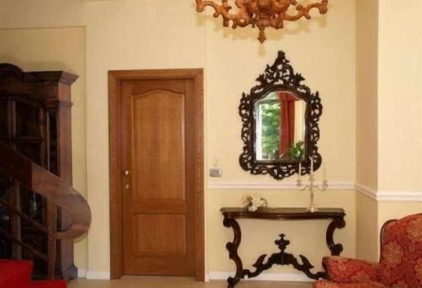 בית מלון כפרי Petit Chateau