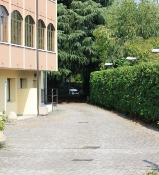 בית מלון כפרי Polo