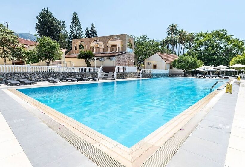בית מלון כפרי Riverside Garden Resort
