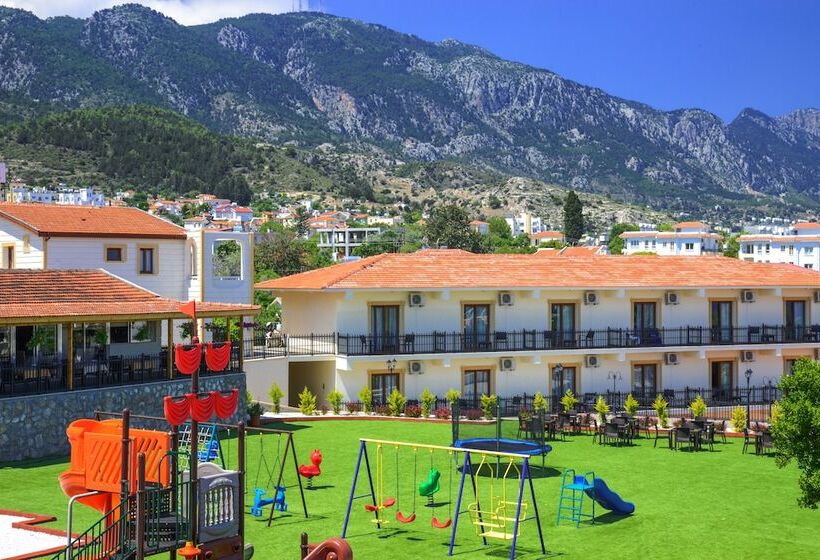 בית מלון כפרי Riverside Garden Resort