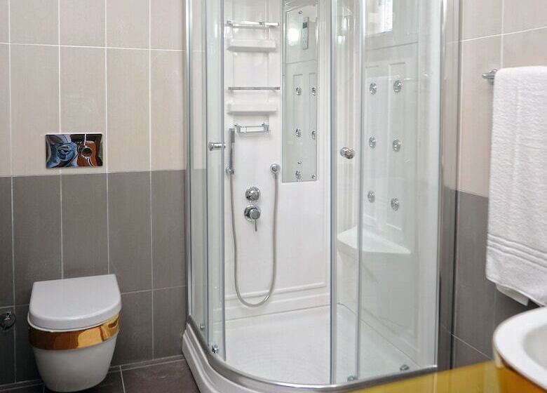 فندق Riverside Garden Resort