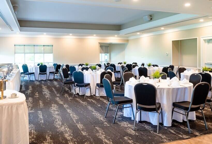 فندق Rodd Brudenell River Resort