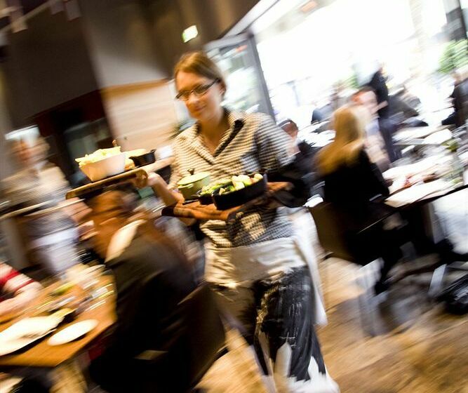 ホテル Rydges Perth