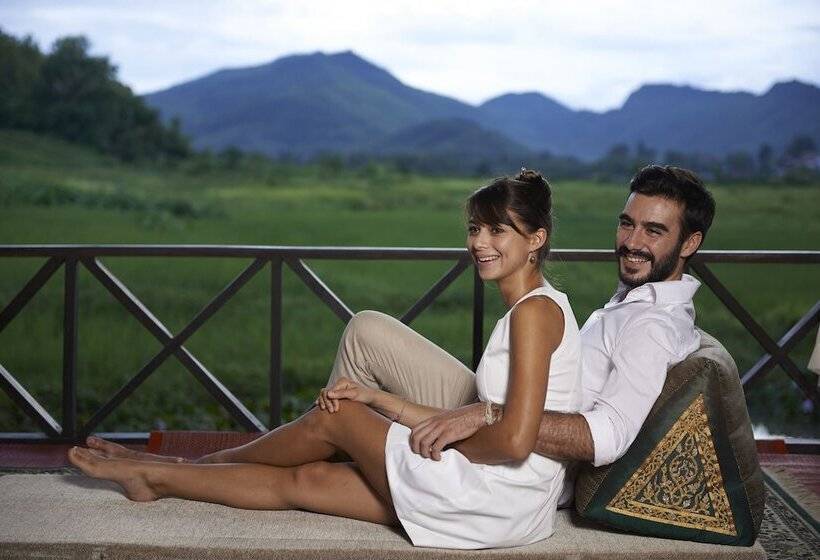 فندق Santi Resort & Spa