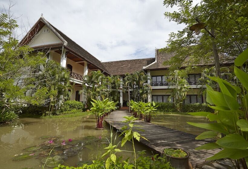 فندق Santi Resort & Spa