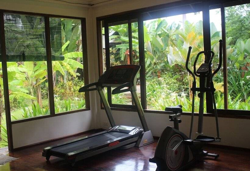 فندق Santi Resort & Spa