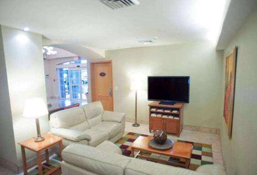 酒店 Sleep Inn Paseo Las Damas