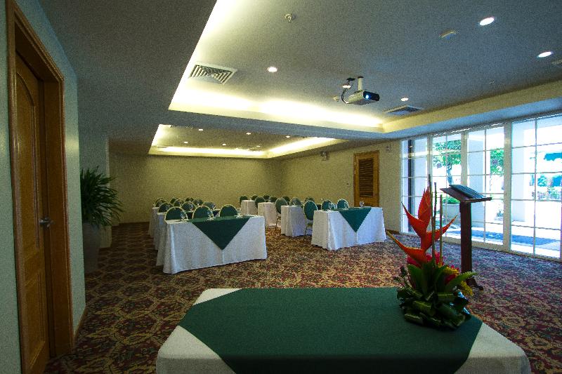 酒店 Sleep Inn Paseo Las Damas