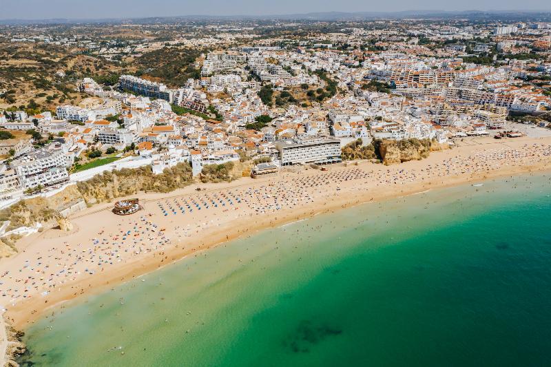 Отель Sol e Mar Albufeira - Adults Only
