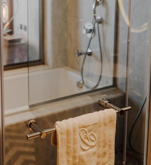 فندق The Arkin Colony