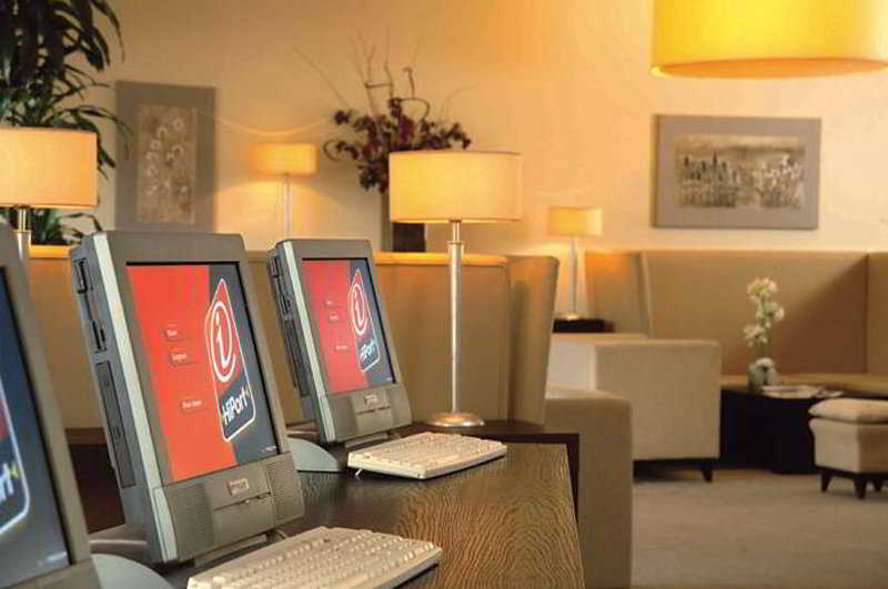 هتل The Church Village