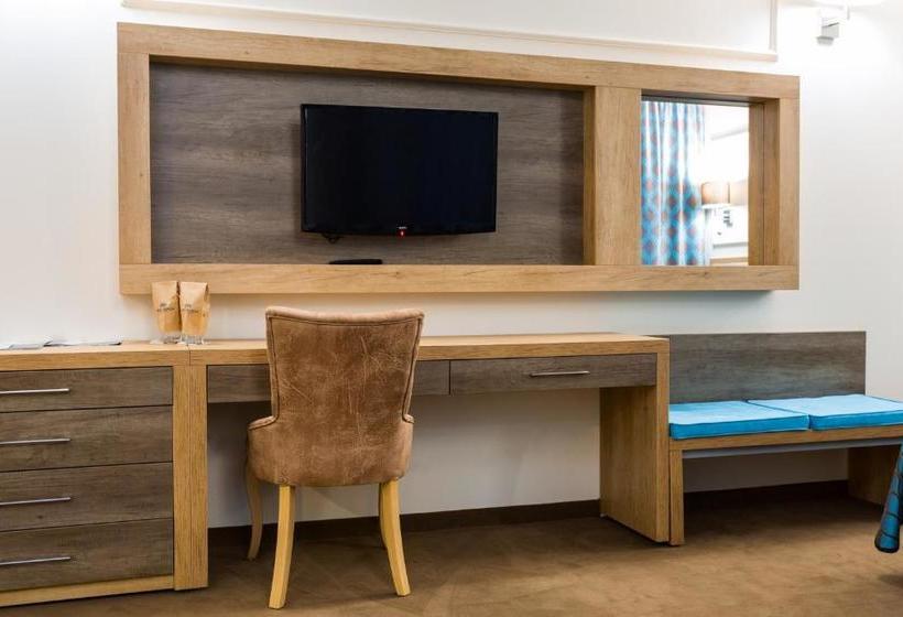 Отель Tiara Beach All Inclusive