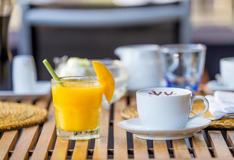 Szálloda Twinpalms Surin Phuket Resort