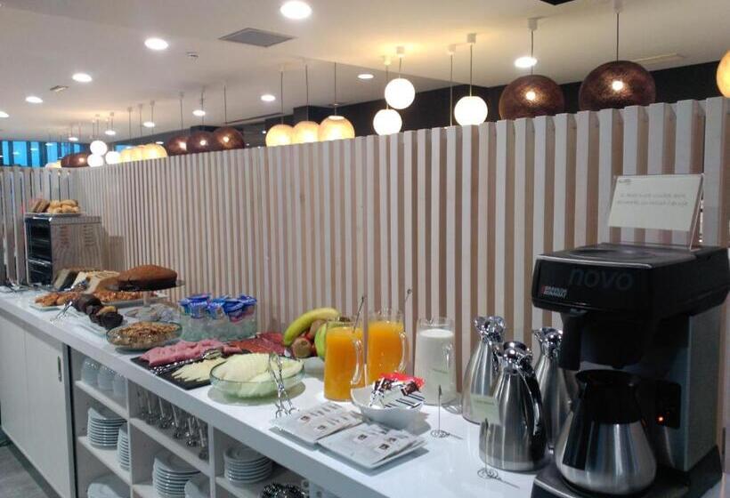 هتل Valcarce Ferrol