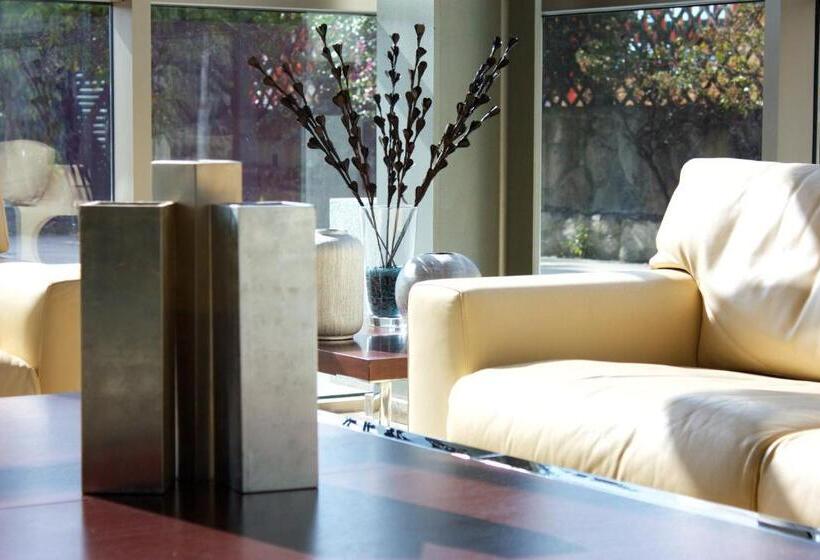 هتل Valcarce Ferrol