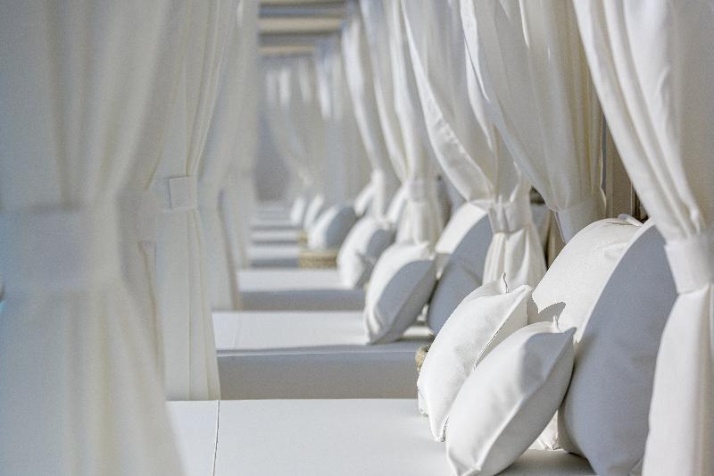 Las Arenas Balneario Resort