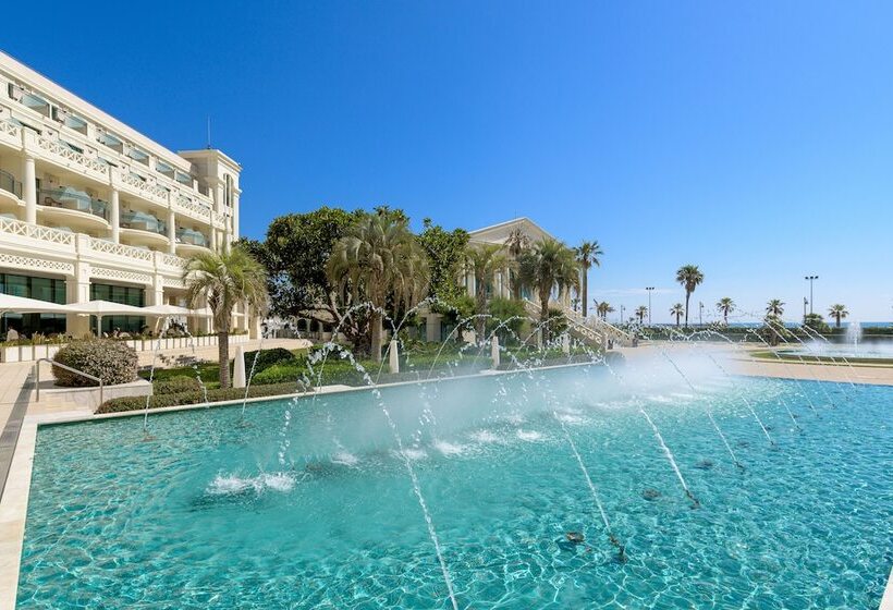 Las Arenas Balneario Resort