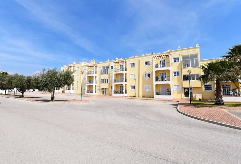 Praia Da Lota Resort - Beachfront Apartments