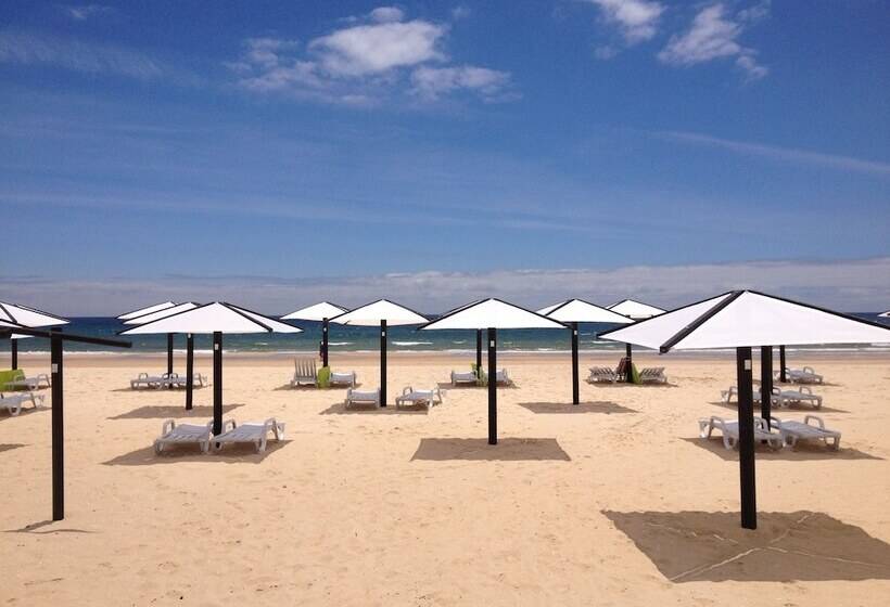 Praia Da Lota Resort - Beachfront Apartments