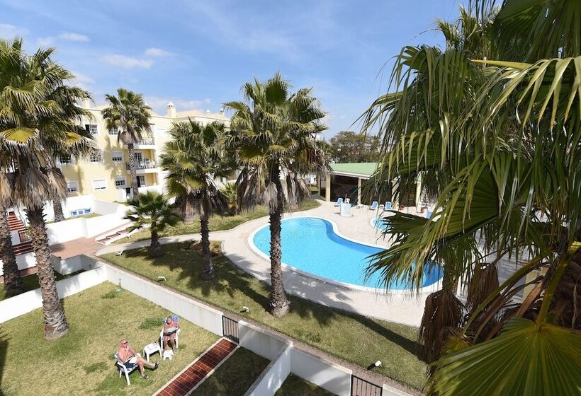 Praia Da Lota Resort - Beachfront Apartments