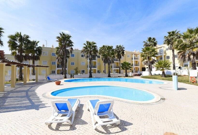 Praia Da Lota Resort - Beachfront Apartments