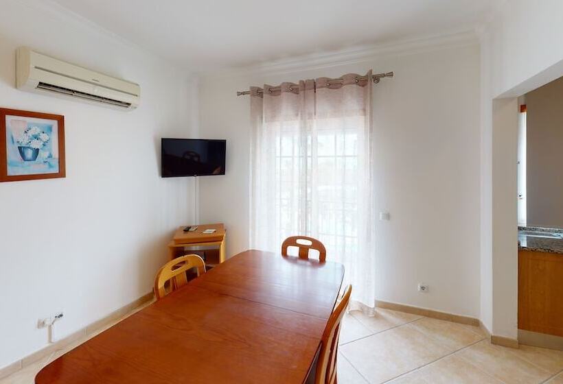 Praia Da Lota Resort - Beachfront Apartments