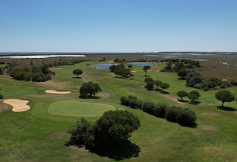 Precise Resort El Rompido-The Club