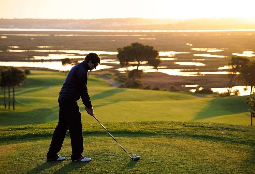 Precise Resort El Rompido-The Club