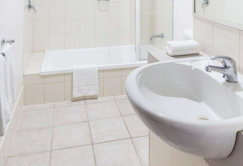 Quality Apartments Melbourne Central