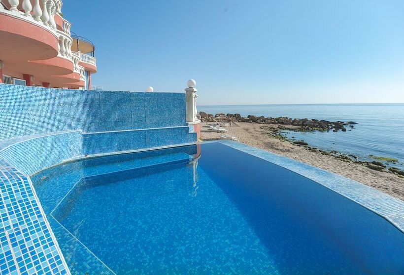 Sirius Beach Hotel & Spa