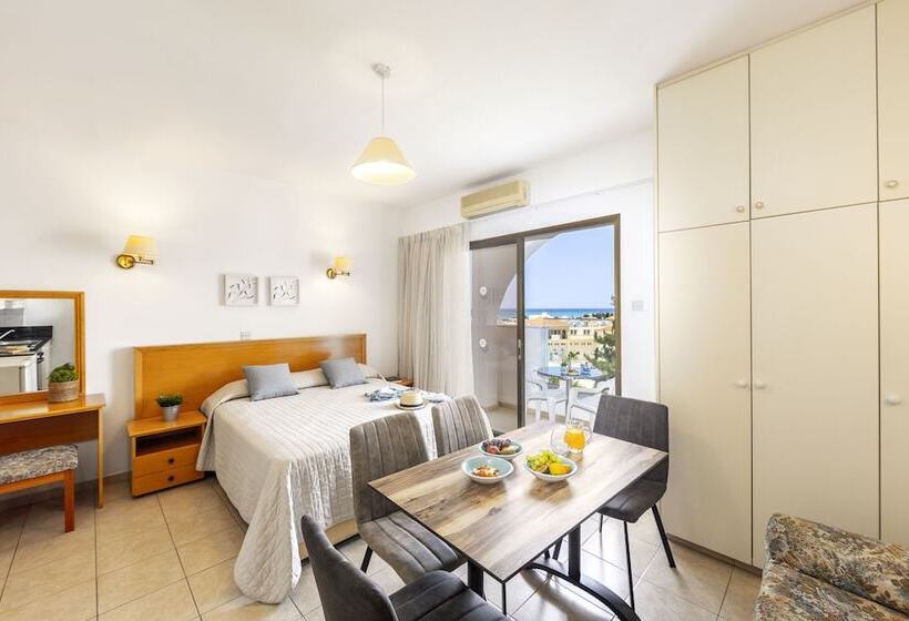 Stephanos Hotel Apartments