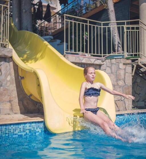 Elpida Hotel   All Inclusive & Beach Front