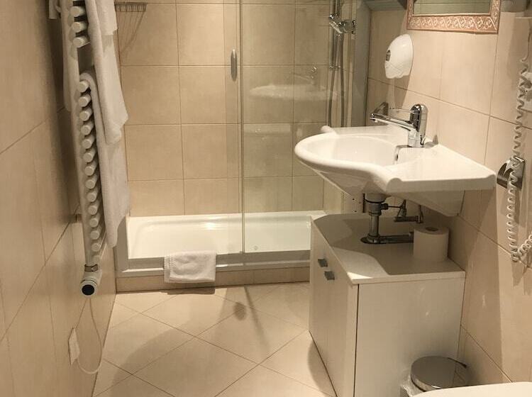 旅馆 Auberge De Dully