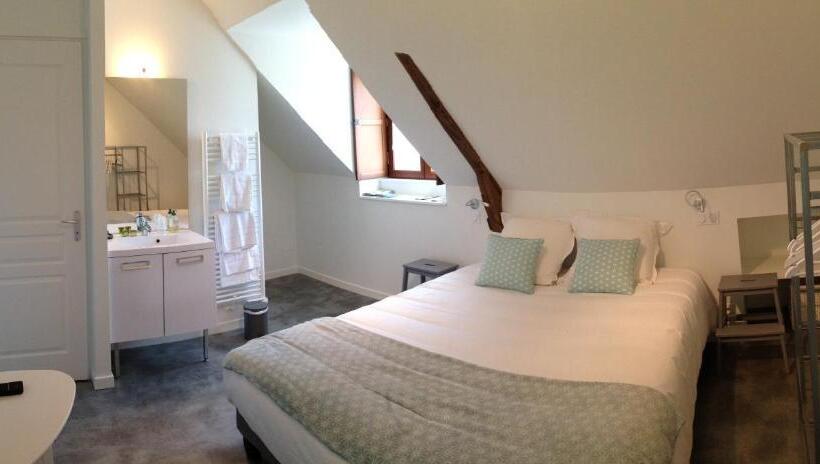 호스텔 Auberge Saint Hernin