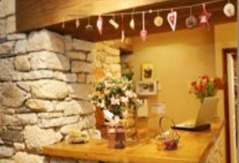 호스텔 Auberge Saint Hernin