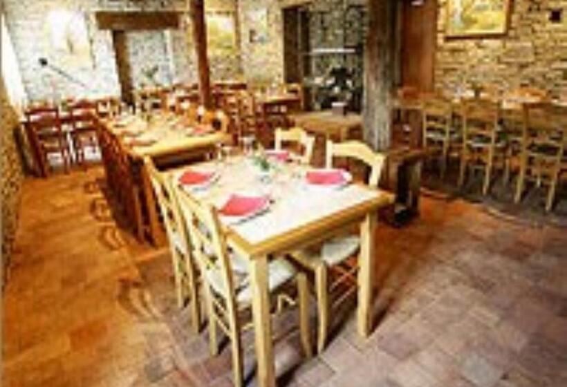 호스텔 Auberge Saint Hernin