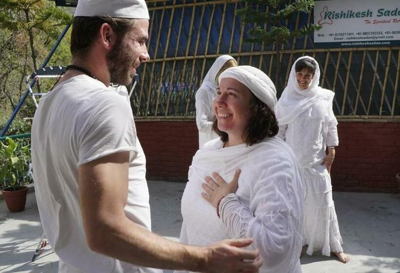הוסטל Rishikesh Sadan