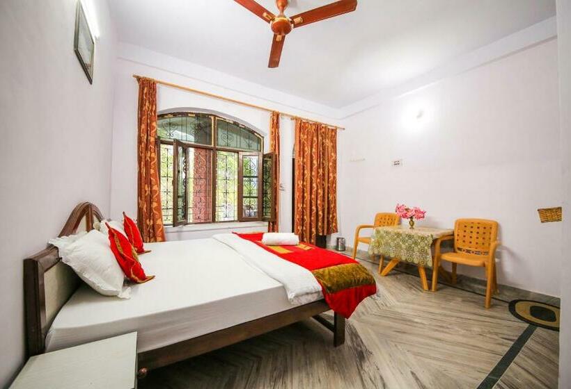 הוסטל Rishikesh Sadan