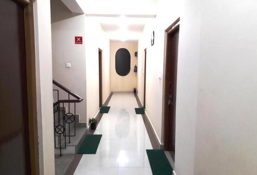 צימר Avlokan  Near Kainchi Dham Mandir