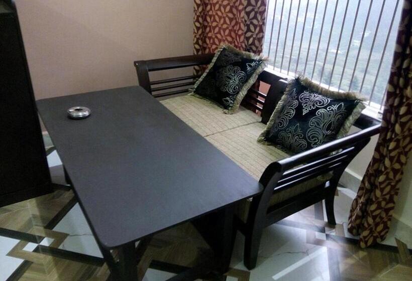 צימר Avlokan  Near Kainchi Dham Mandir