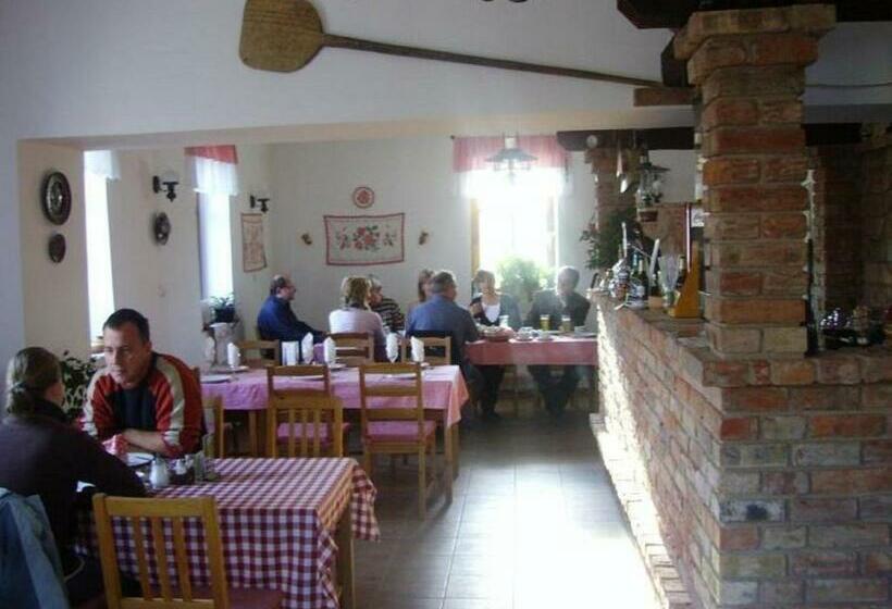 צימר Bényei Fogadó Panzió és étterem