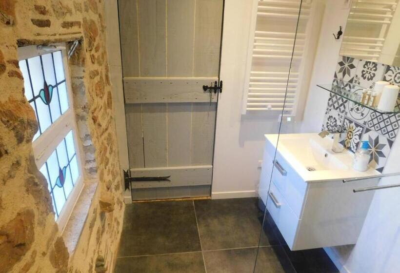 مبيت وإفطار Chambre D'hôtes Les 3 Cochons D'olt