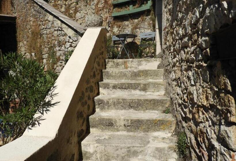 مبيت وإفطار Chambre D'hôtes Les 3 Cochons D'olt