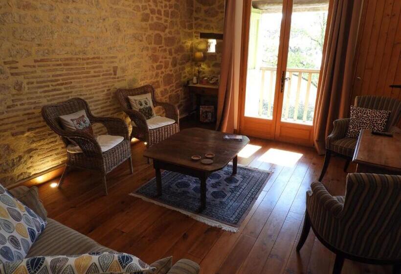 مبيت وإفطار Chambre D'hôtes Les 3 Cochons D'olt