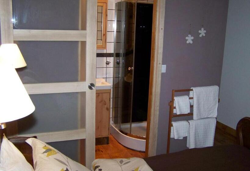 مبيت وإفطار Chambre D'hôtes Les 3 Cochons D'olt