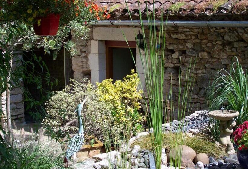 مبيت وإفطار Chambre D'hôtes Les 3 Cochons D'olt