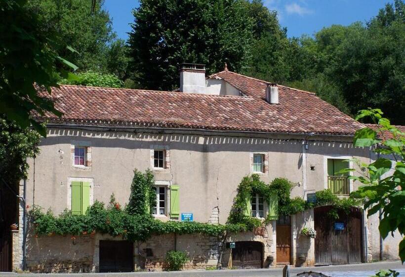 مبيت وإفطار Chambre D'hôtes Les 3 Cochons D'olt