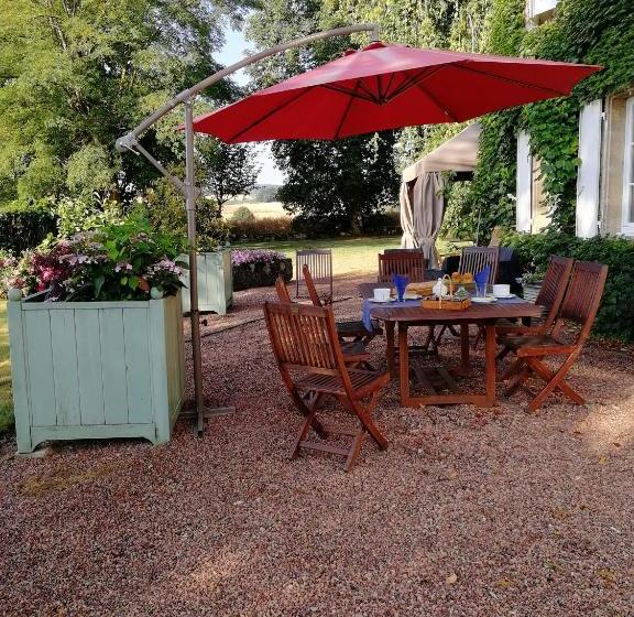 مبيت وإفطار Chambres D Hôtes   Domaine Des Perrières